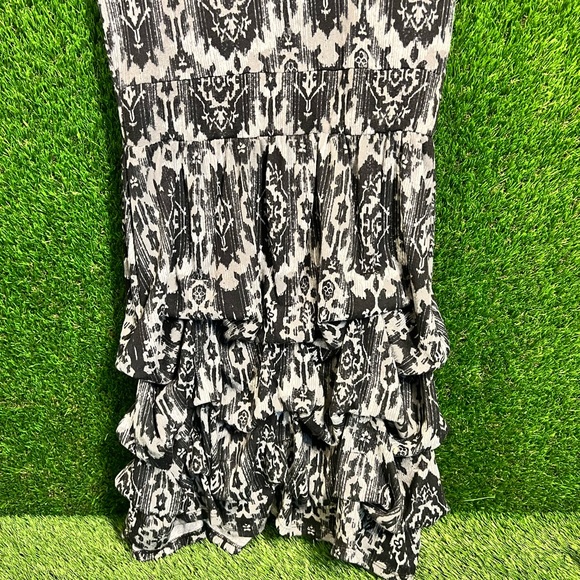 Dress - Picture 5 of 6